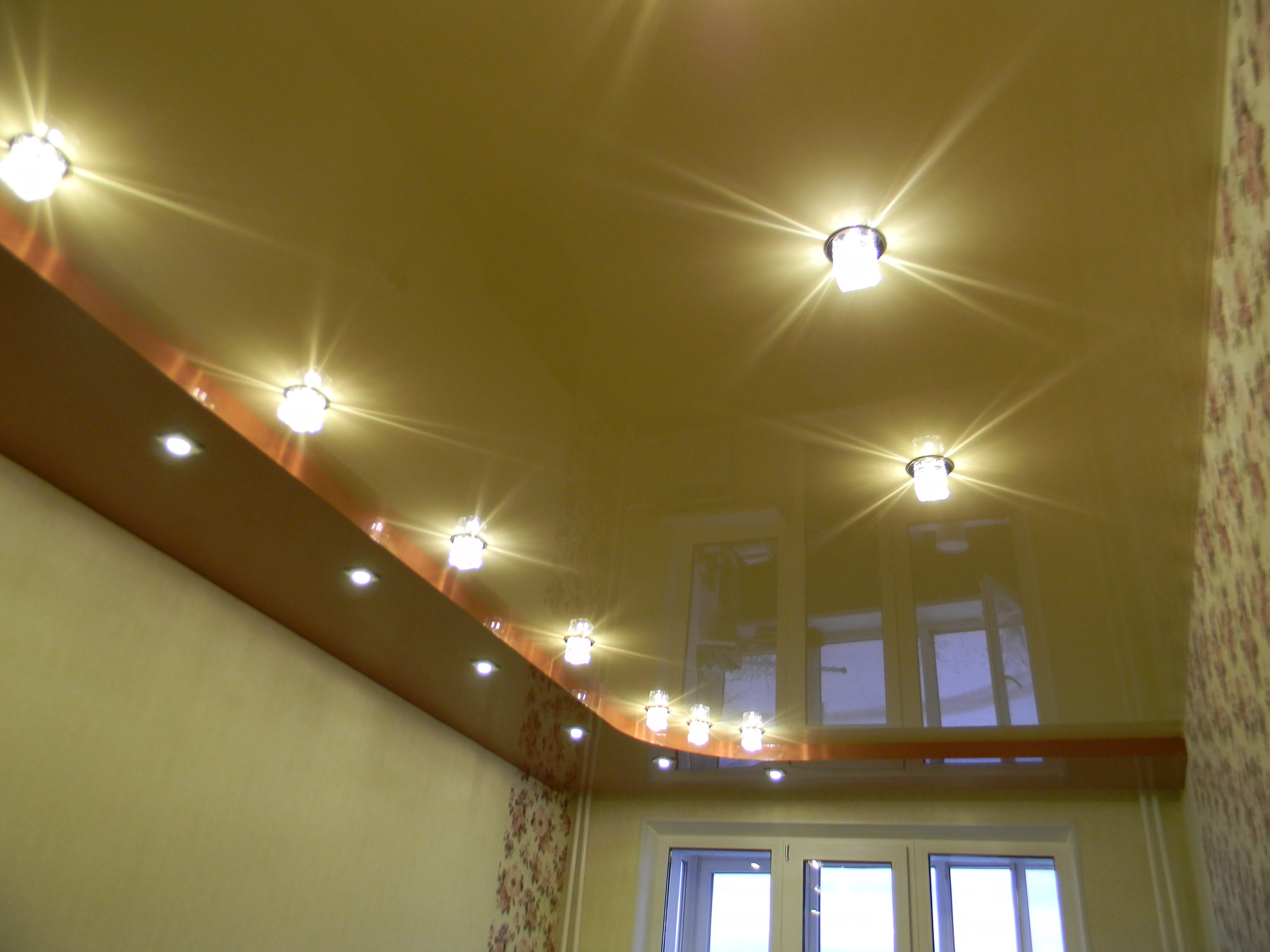 схема расположения светильников на натяжном потолке в спальне 17кв метров
