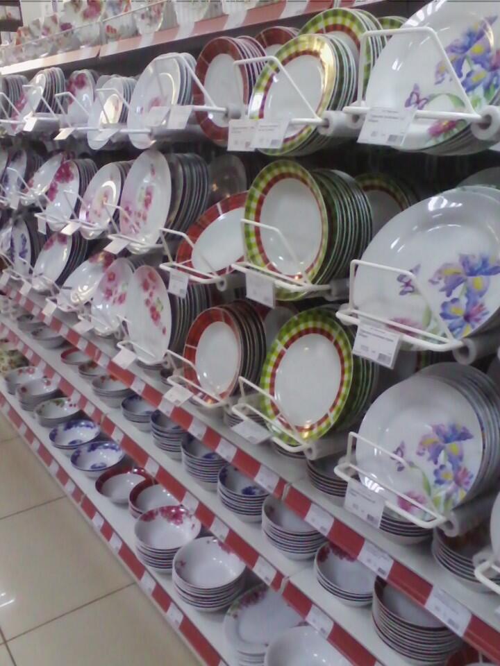 Магазин посуды в новосибирске. Посуда ассортимент. Дешевая посуда. Магазин посуды. Оптовые склады посуды.