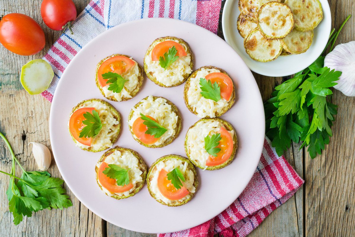 Закуска кабачок с сыром майонезом и чесноком