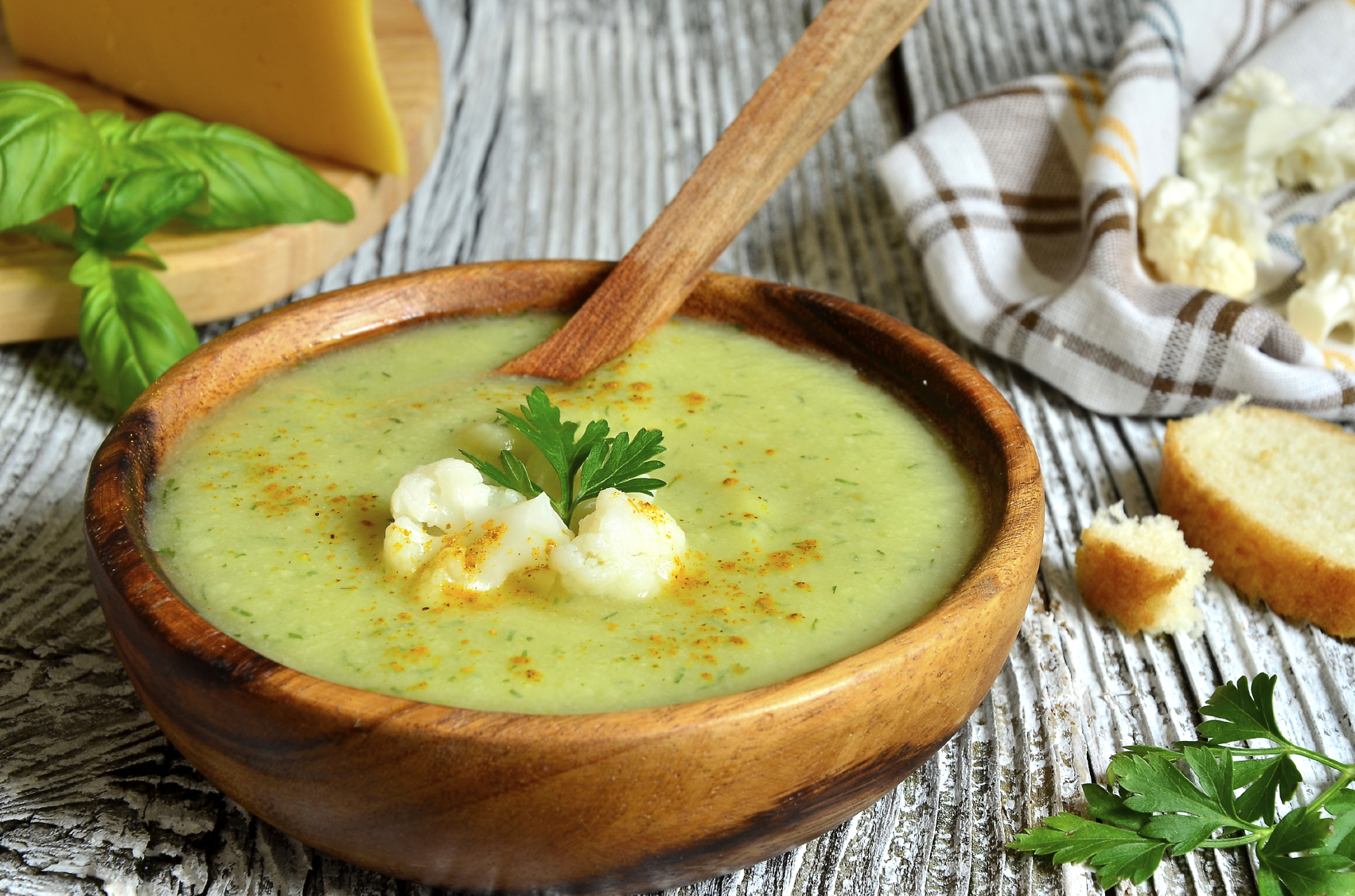 Пюре при гастрите рецепты. Для супа. Суп пюре из цветной капусты. Суп пюре с цветной капустой. Сырный суп с цветной капустой.