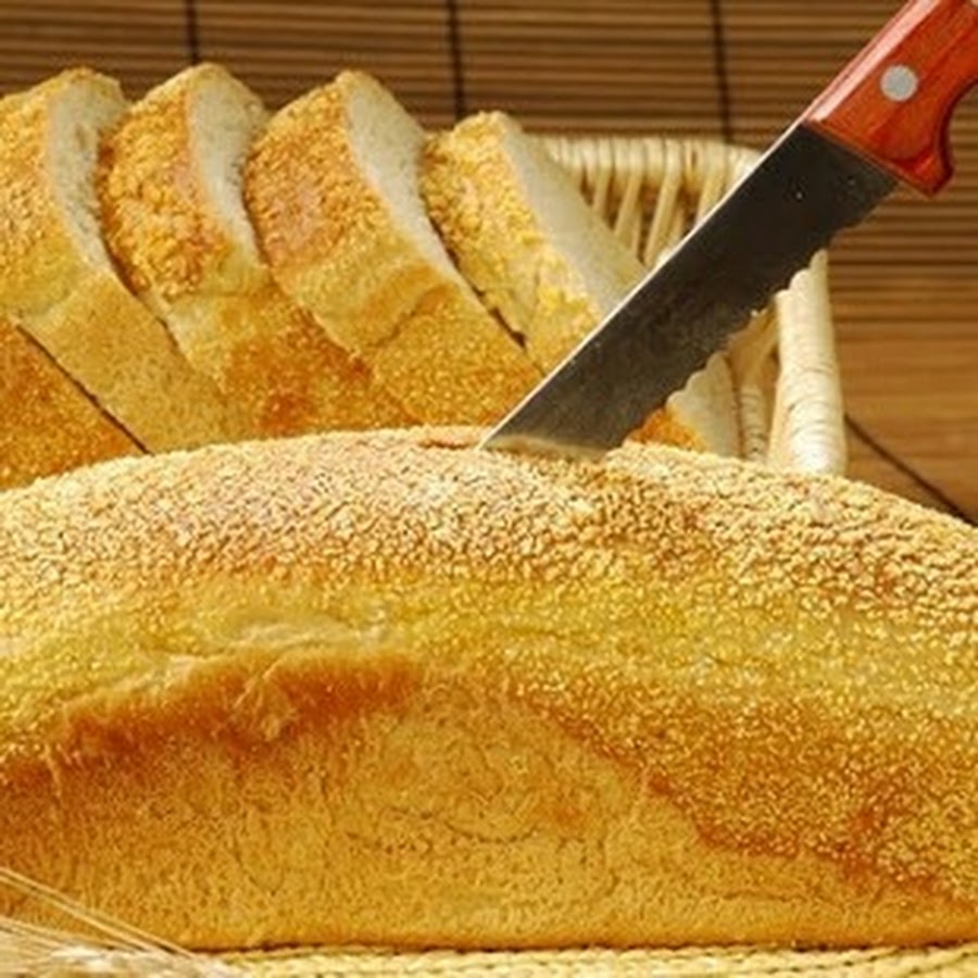 Кукурузная мука хлебопечка рецепты. Кукурузный хлеб. Хлеб из кукурузной муки. Кукурузный хлеб в Америке. Кукурузный хлеб булка.