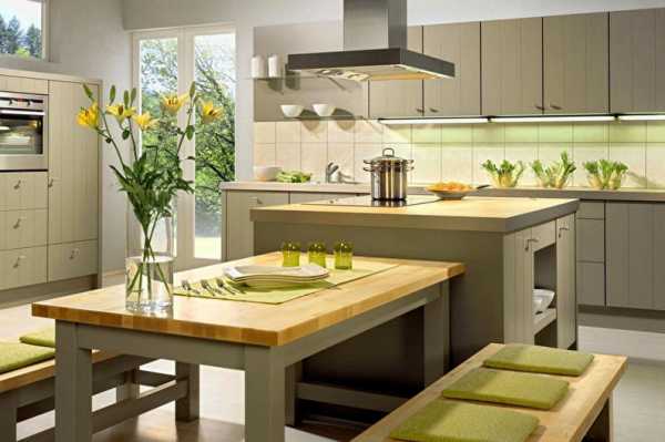 Дизайн кухни с зелеными обоями